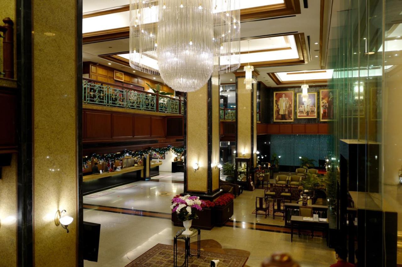 Town In Town Hotel Bangkok Luaran gambar