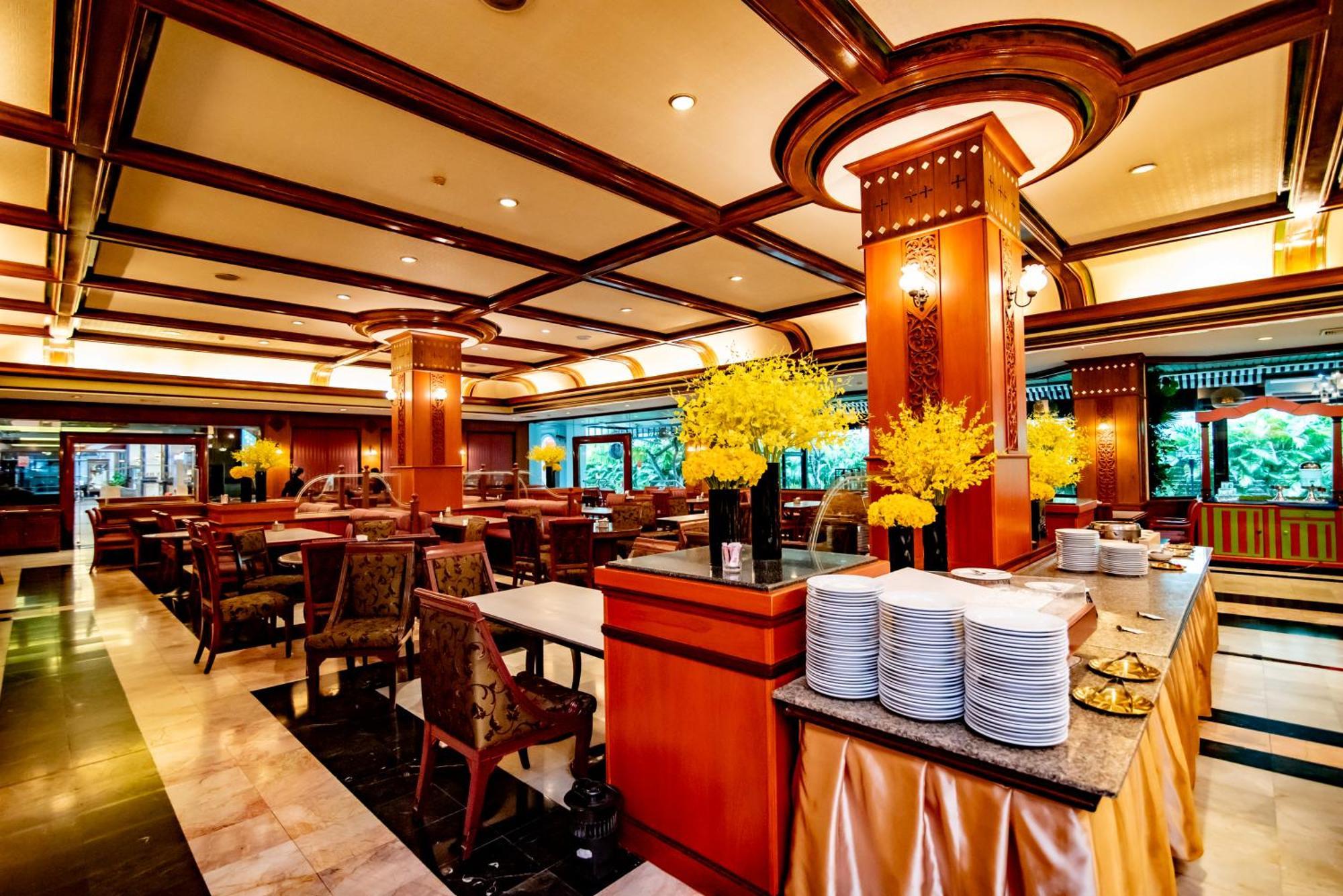 Town In Town Hotel Bangkok Luaran gambar