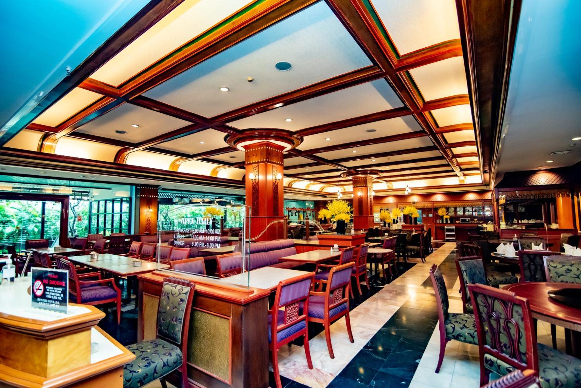 Town In Town Hotel Bangkok Luaran gambar