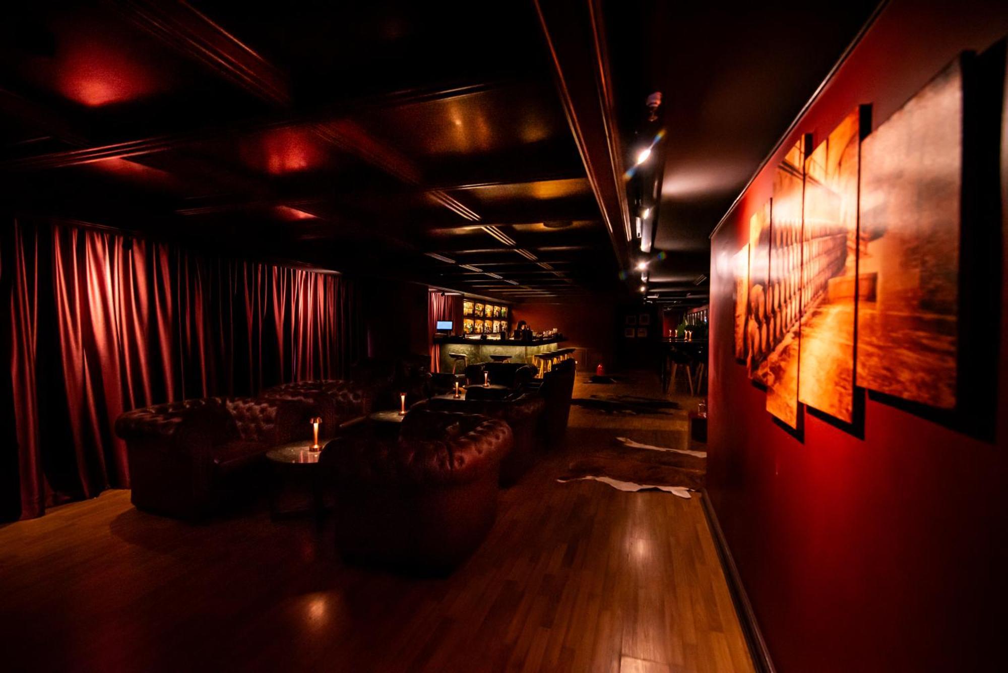 Town In Town Hotel Bangkok Luaran gambar