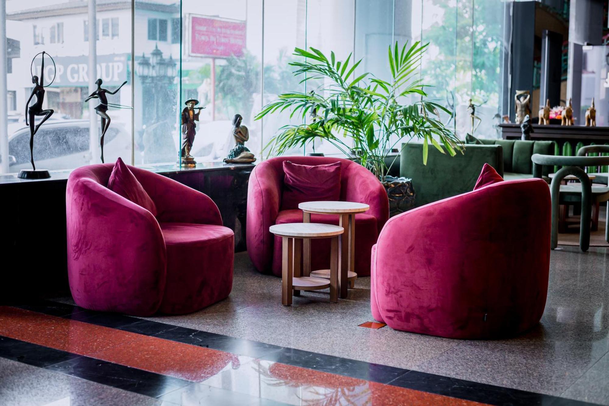Town In Town Hotel Bangkok Luaran gambar